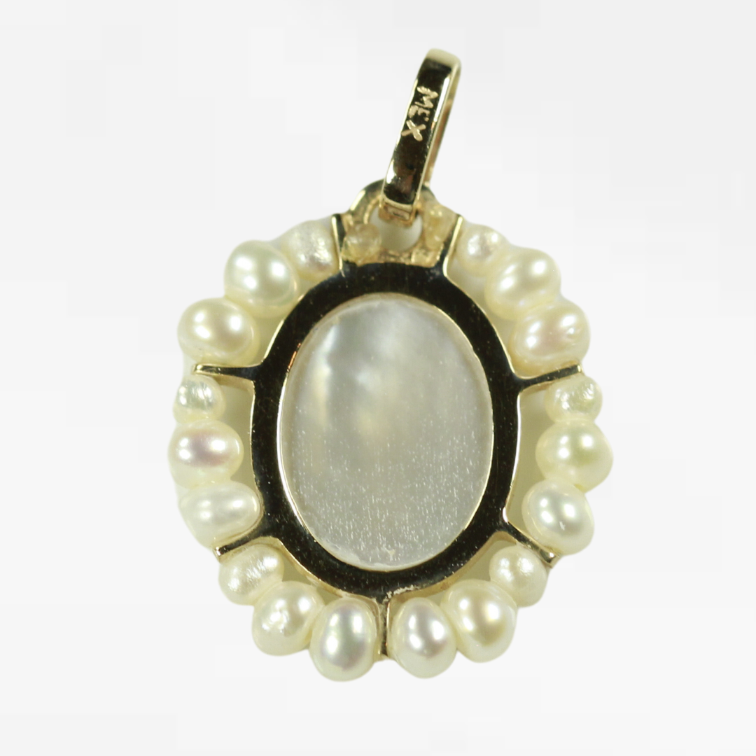 Medalla Oval Virgen de Guadalupe Madre Perla con Perlas