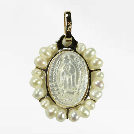 Medalla Oval Virgen de Guadalupe Madre Perla con Perlas
