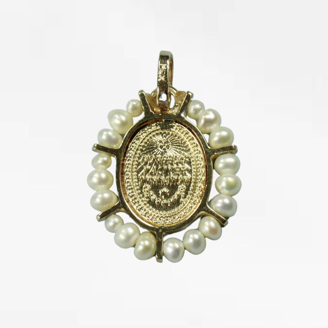 Medalla Oval Virgen de Guadalupe Troquelada con Perlas