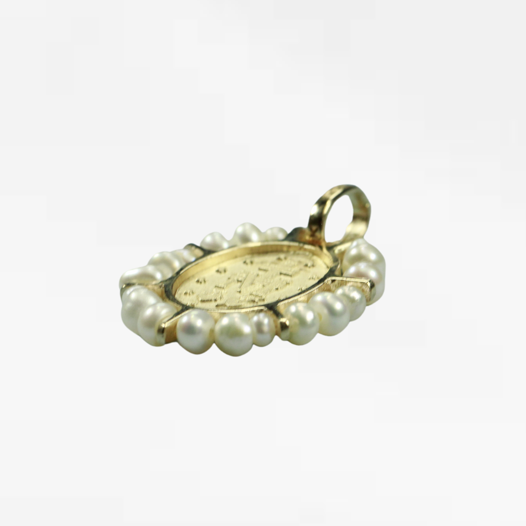 Medalla Oval Virgen Milagrosa con Perlas