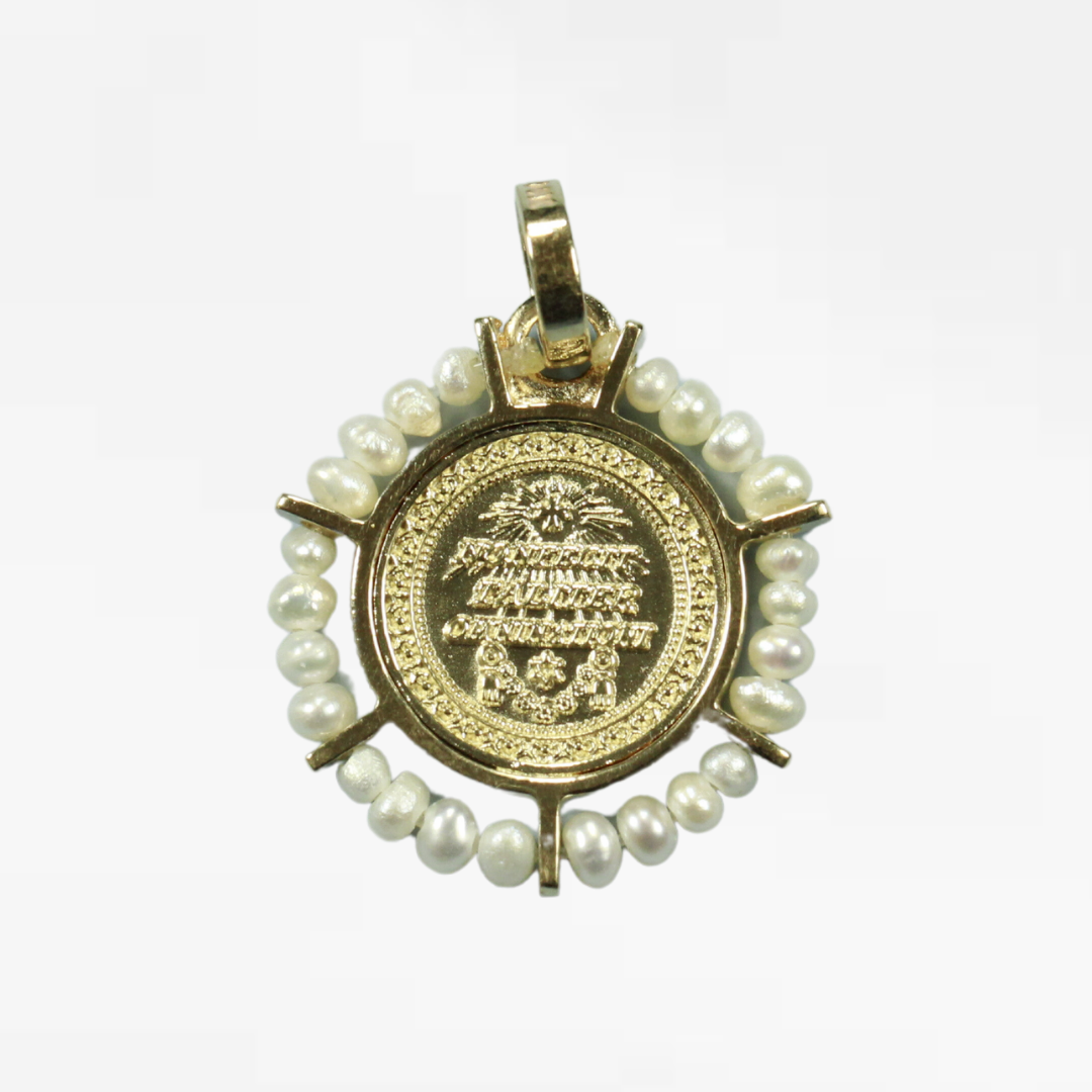 Medalla Redonda Virgen de Guadalupe Troquelada con Perlas